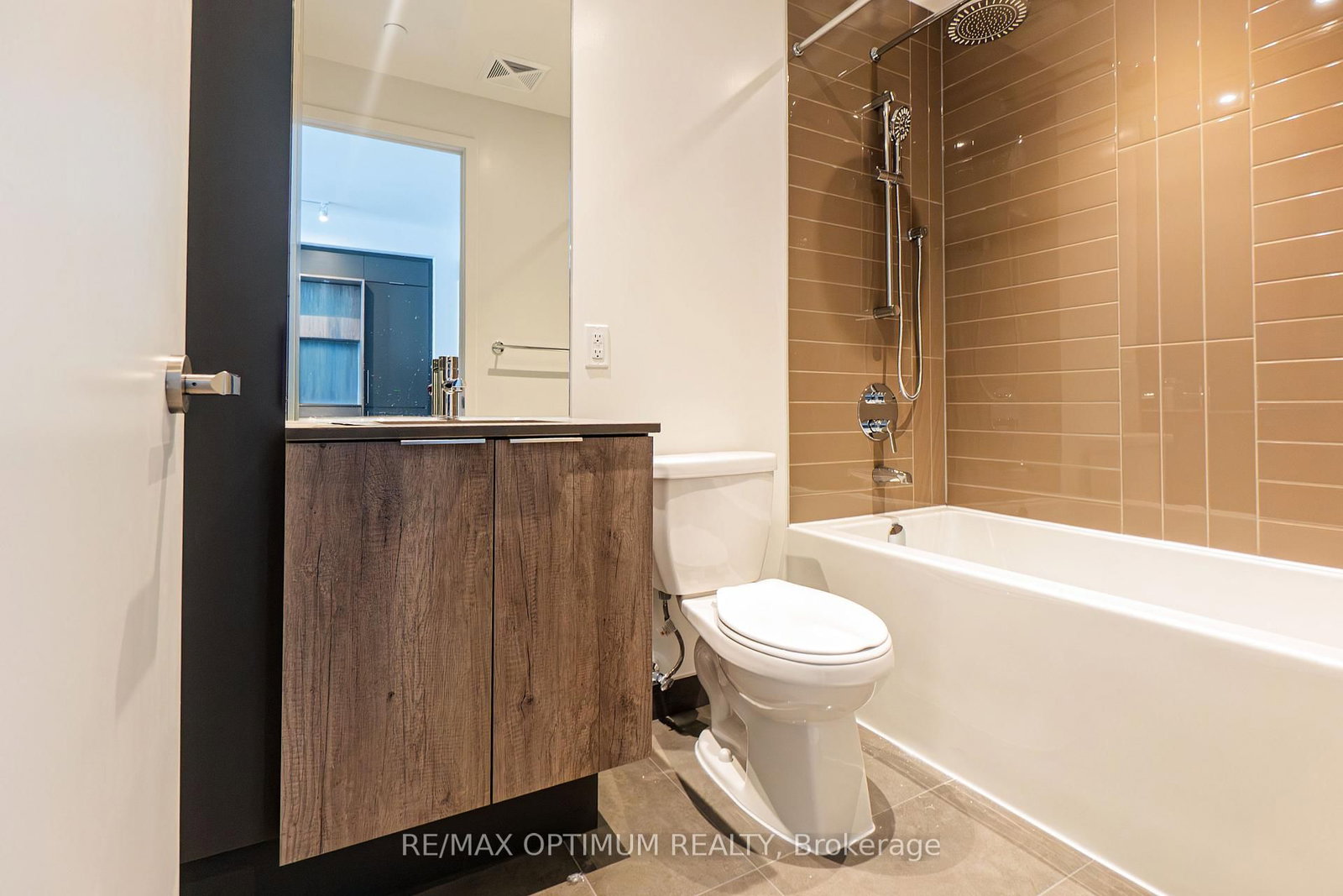 448 Burnhamthorpe Road W, Unit 2906 - Photo 11