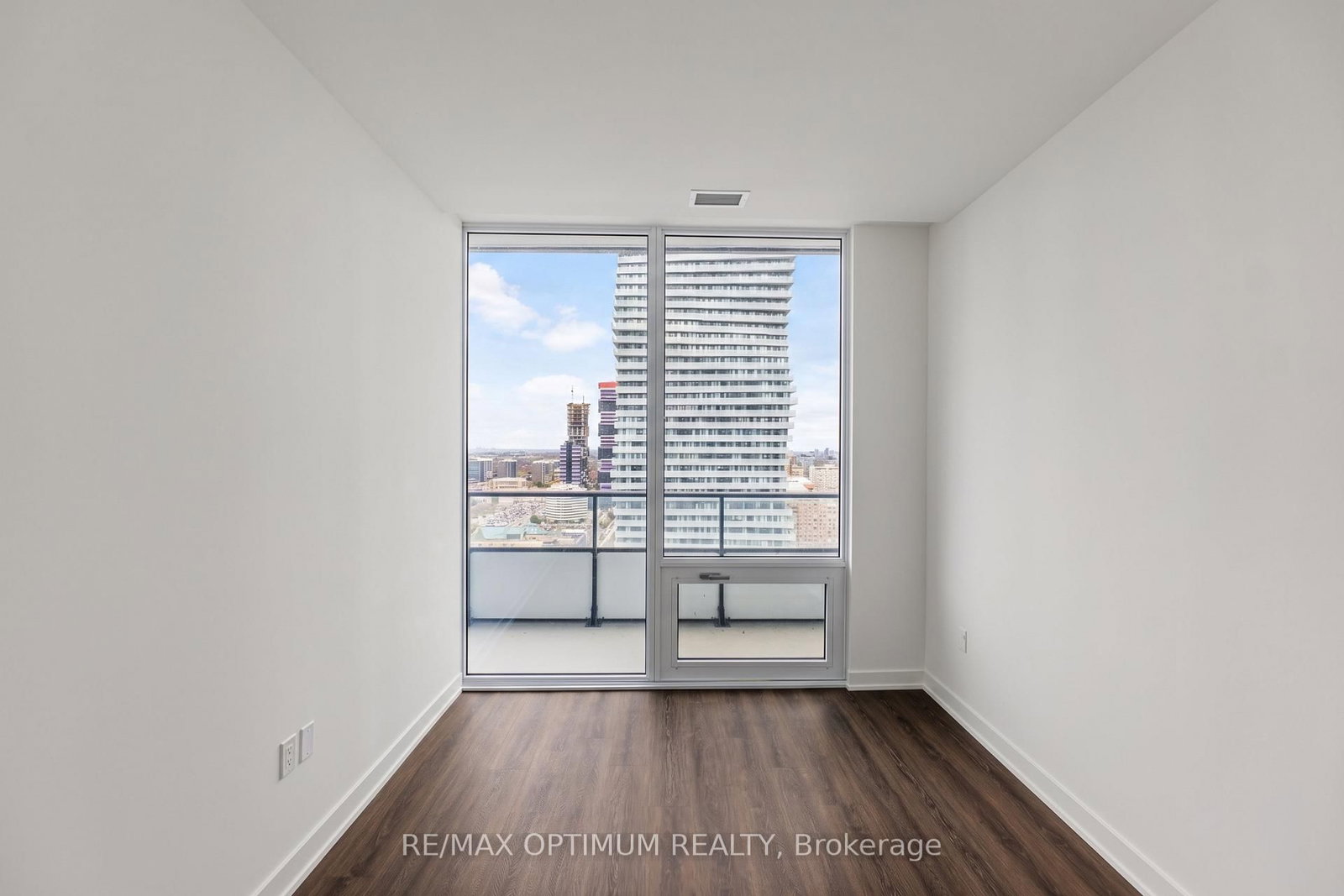 448 Burnhamthorpe Road W, Unit 2906 - Photo 8