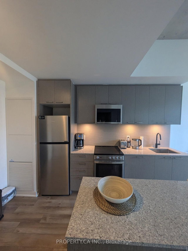 1005 - 1808 St Clair Avenue W