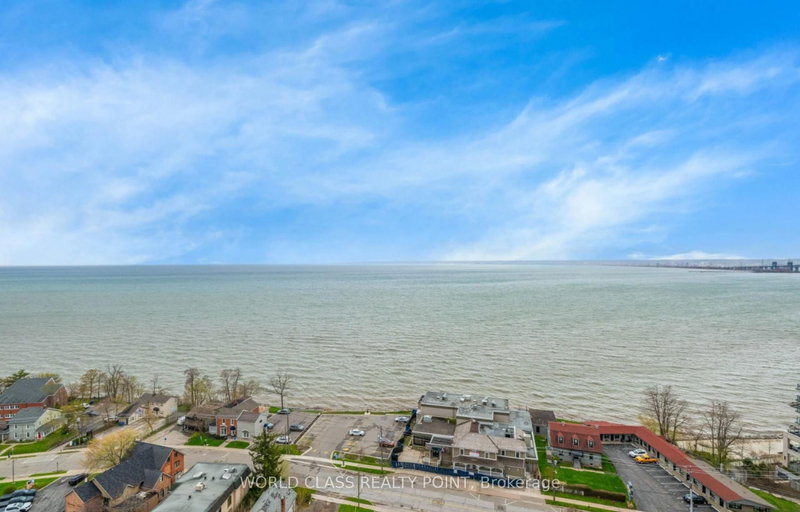 home for lease on 1407-370 Martha Street