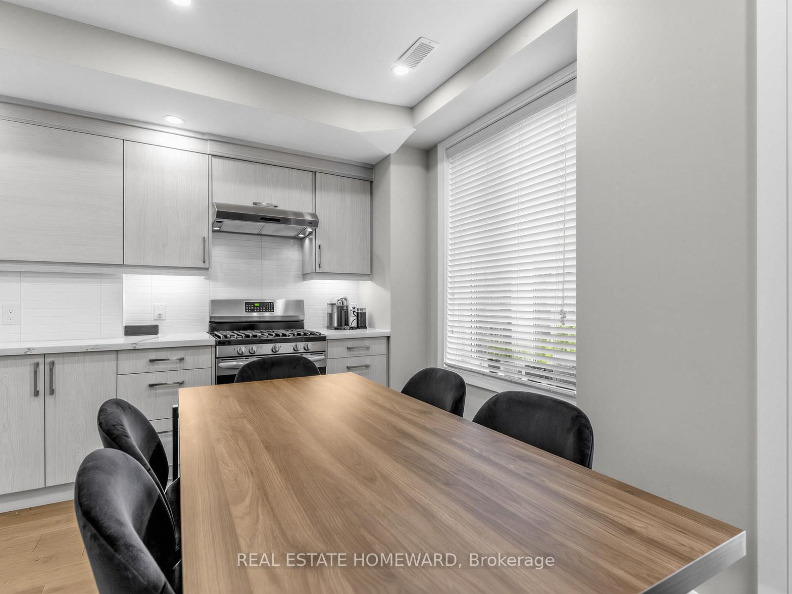 133 Cowan Avenue • Toronto, ON photo 8