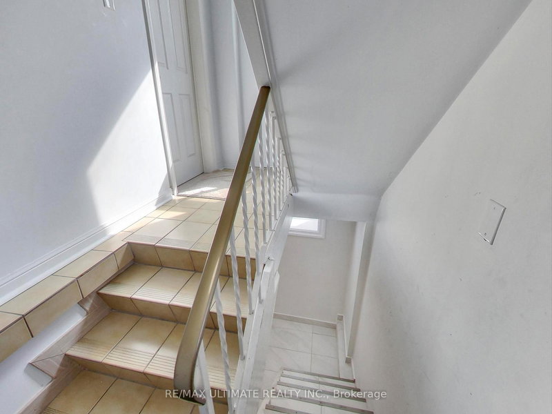 B - 1652 Dufferin St, Toronto, M6H 3L8 | Image 3