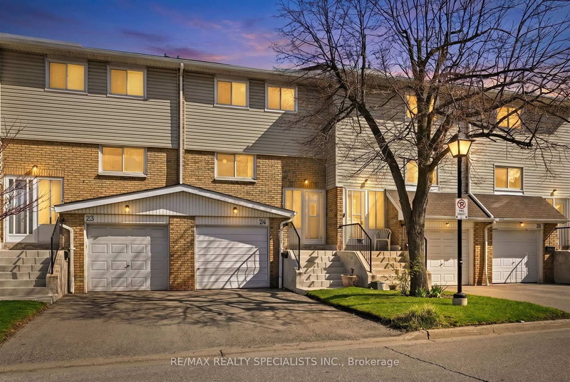 home for sale on 24 Lincoln Court E