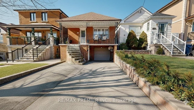 52 Montcalm Avenue