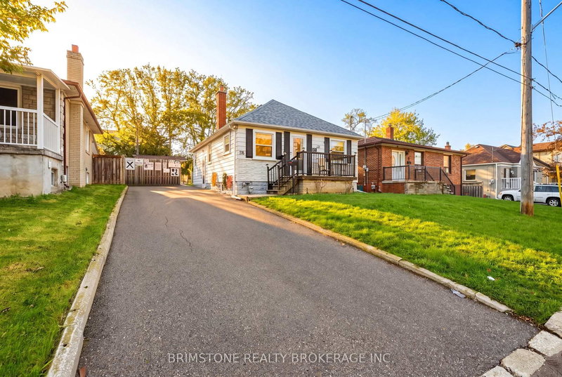 29 Ridge Rd, Toronto, M3M 1C6 | Image 2