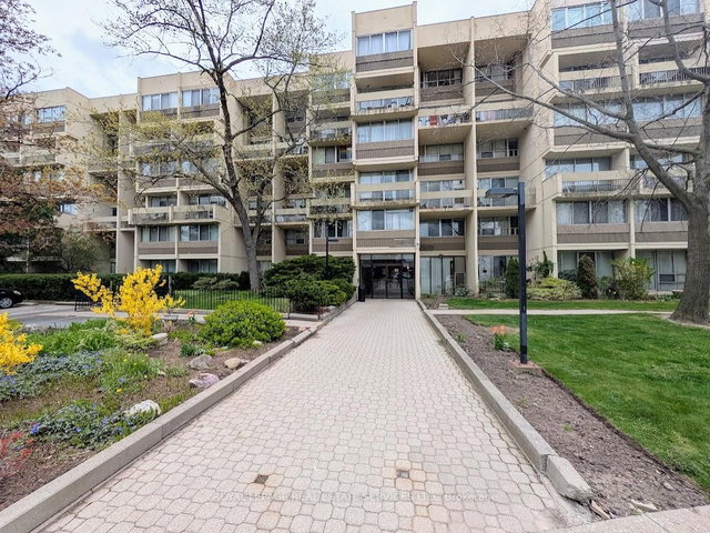 325 - 1300 Marlborough Court