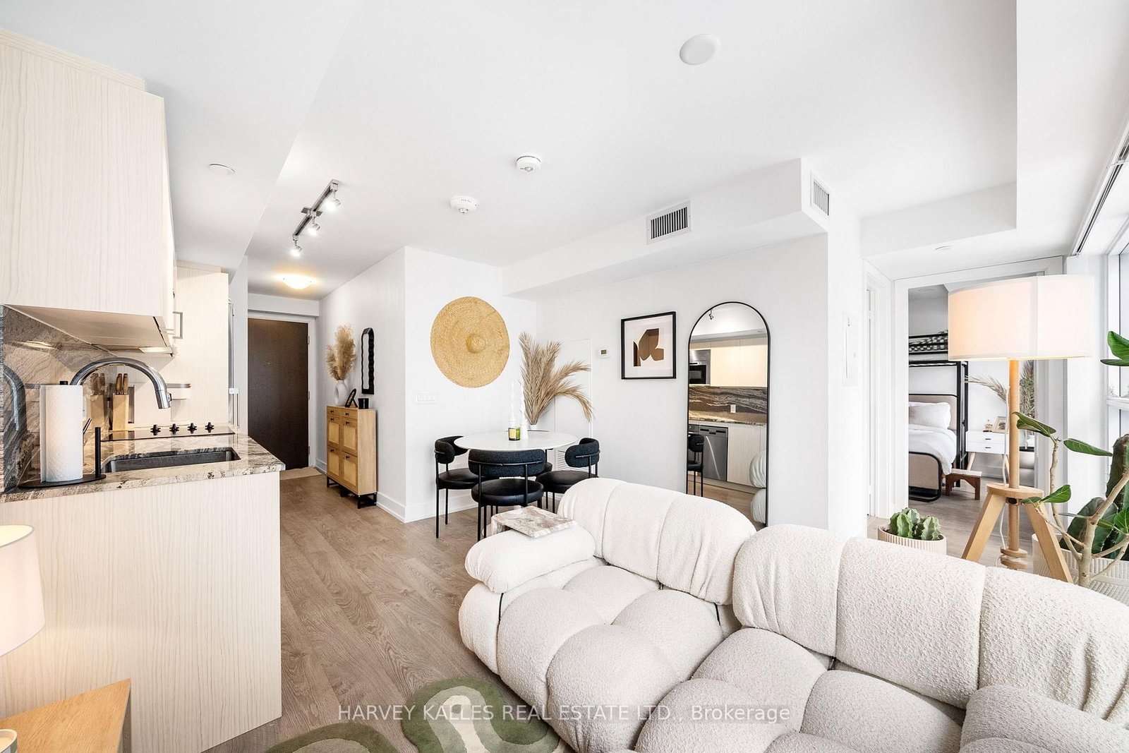 5 Mabelle Avenue, Unit 1131 - Photo 8