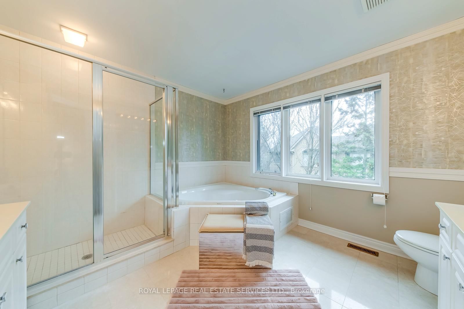 175 La Rose Avenue • Toronto, ON photo 21