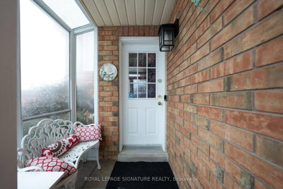 687 Twain Avenue — photo 4