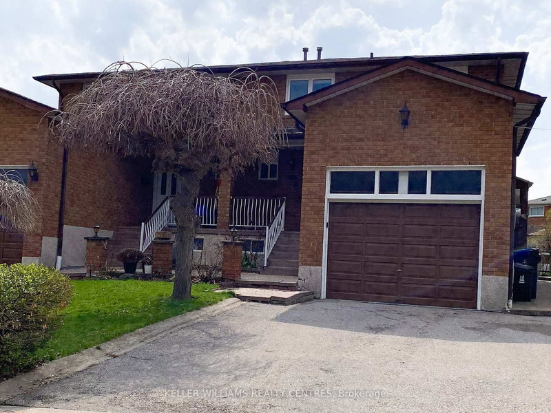 30 Clubhouse Crt, Toronto, M3L 2K5 | Image 2