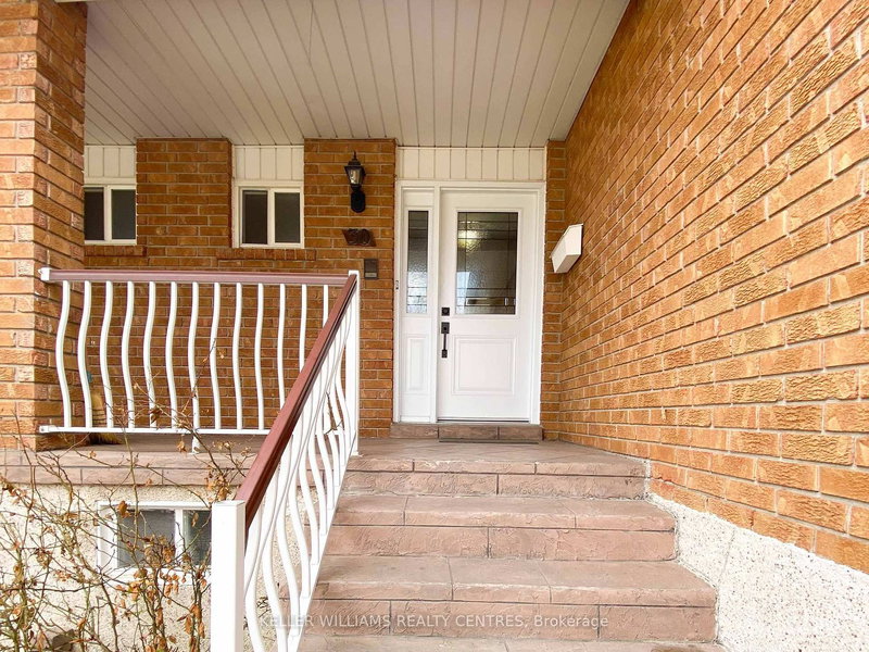 30 Clubhouse Crt, Toronto, M3L 2K5 | Image 3