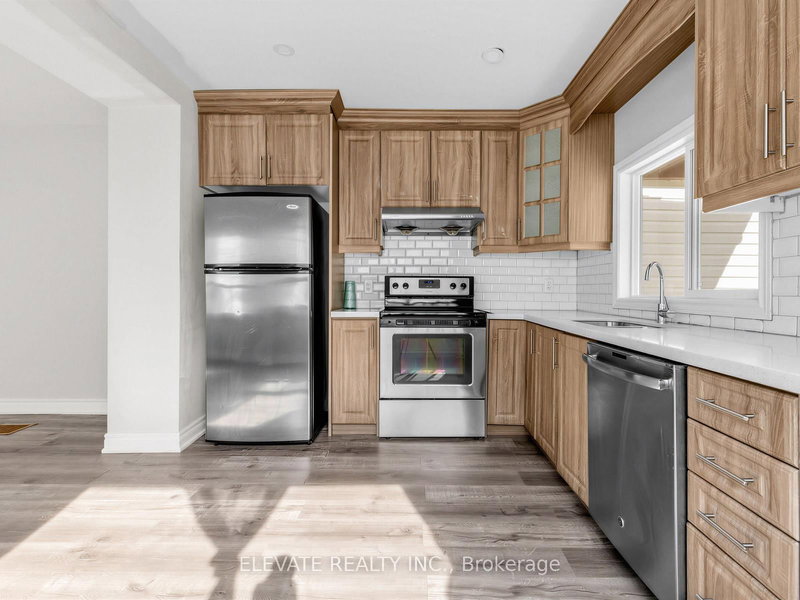 11 Rowntree Ave, Toronto, M6N 1R4 | Image 2