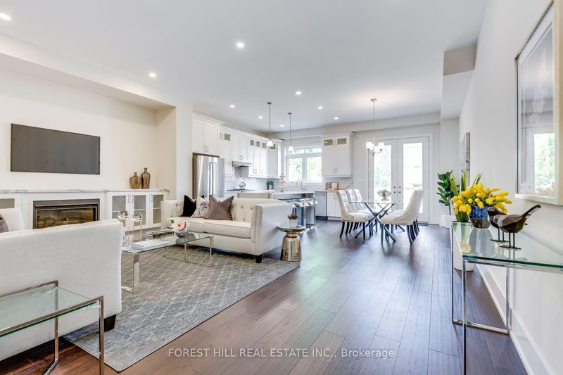 home for lease on 727 Ebony Avenue