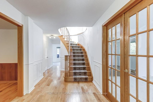 1595 Sir Monty's Drive