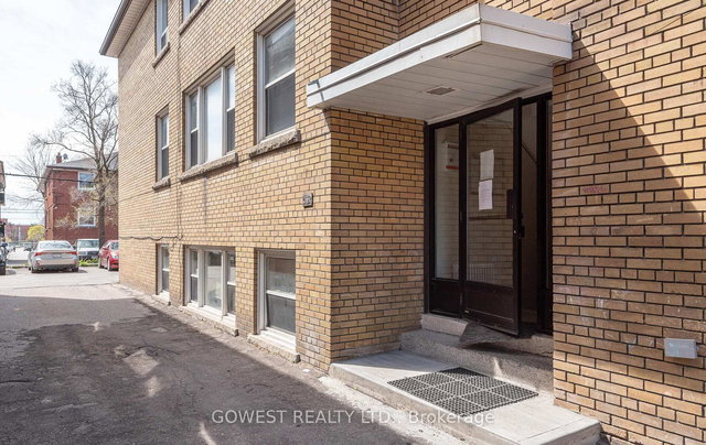 1A - 233 Melrose Street
