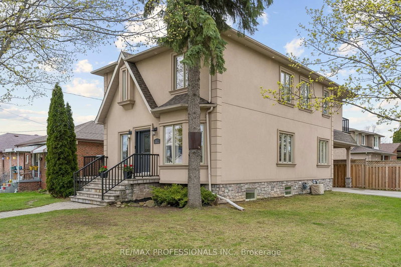 102 North Carson St, Toronto, M8W 4V5 | Image 3