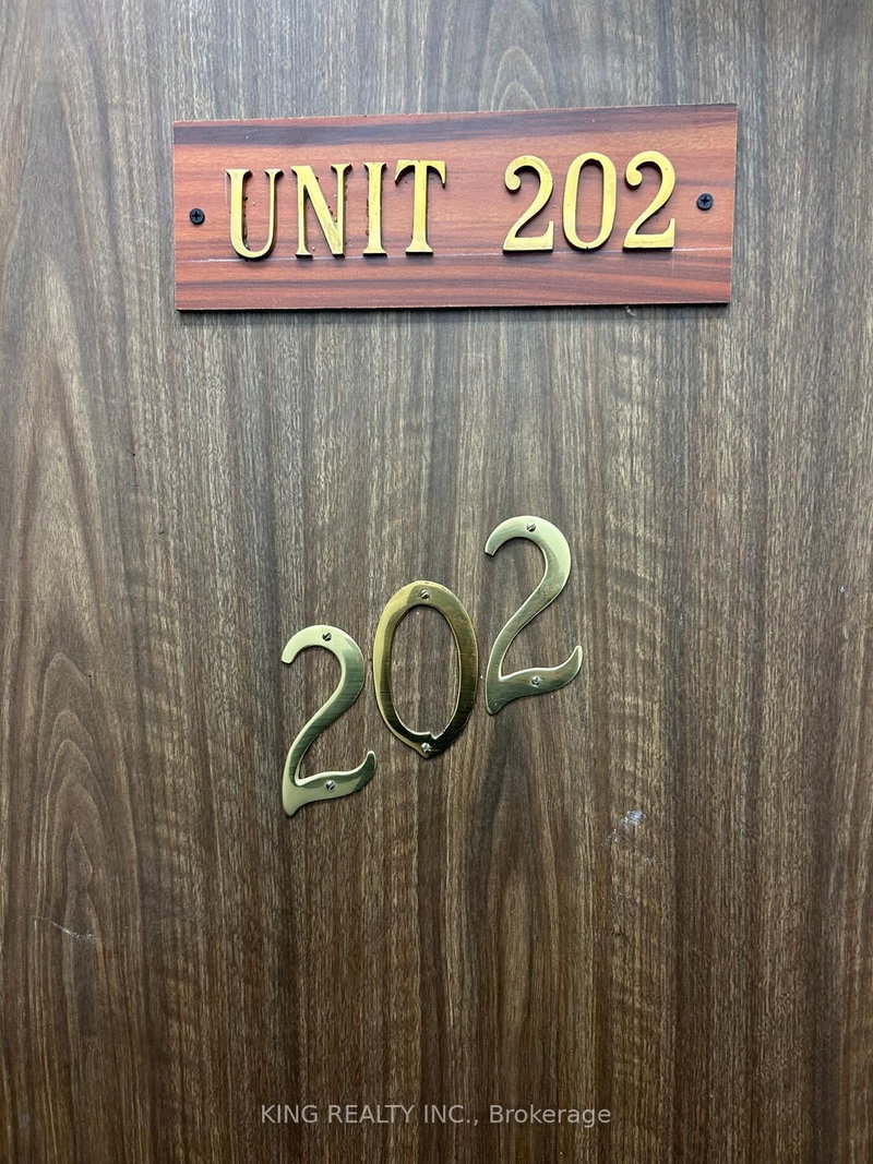home for lease on 202-2 Elm Grove Avenue