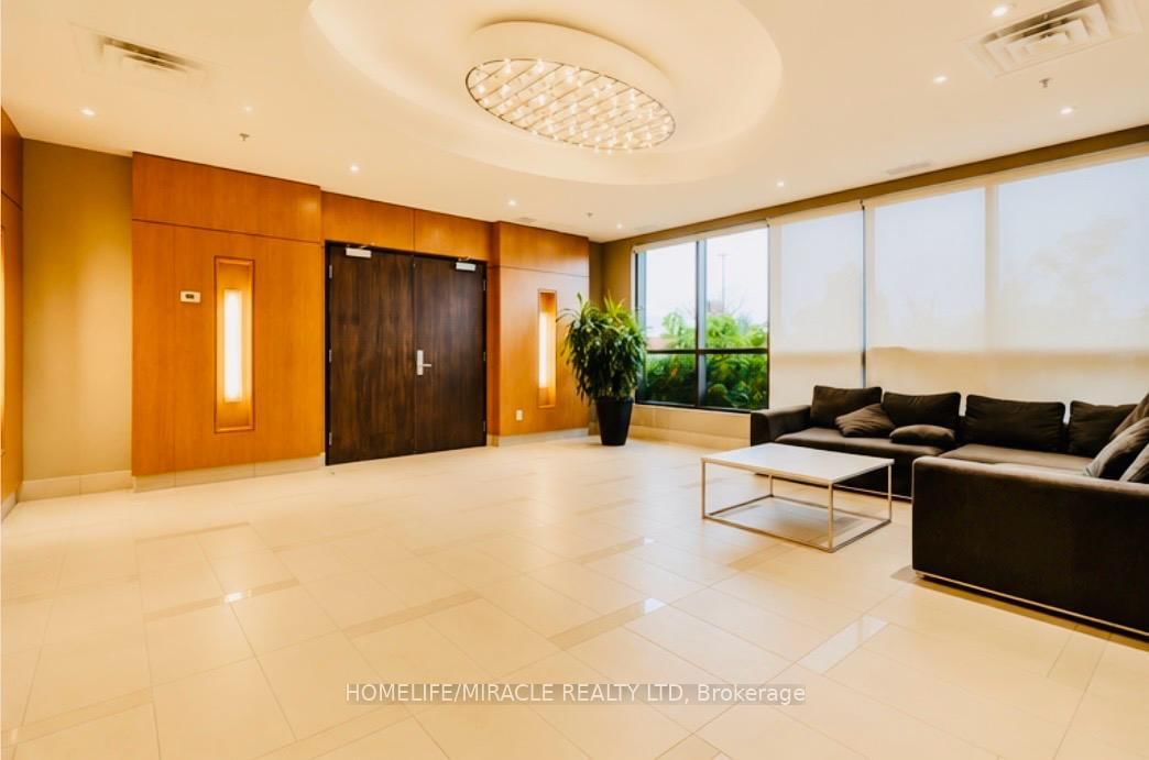 840 Queens Plate Drive, Unit 1512 - Photo 4
