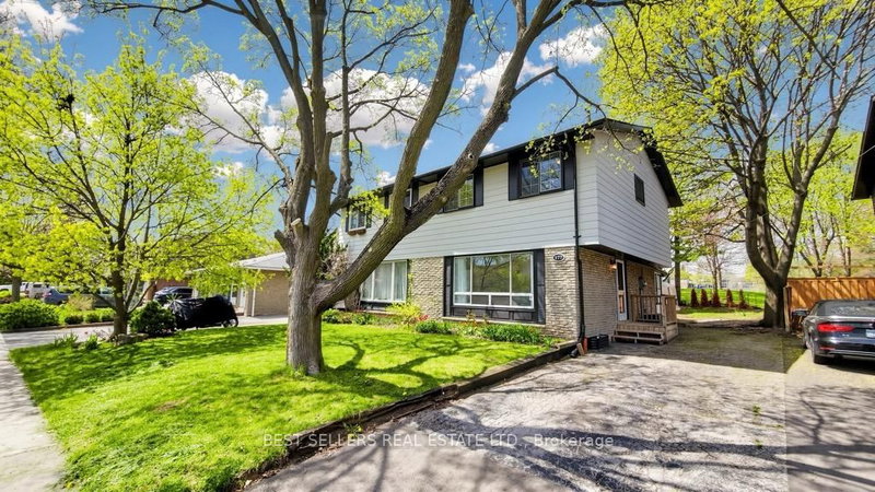 home for sale on 177 Mccraney Street W
