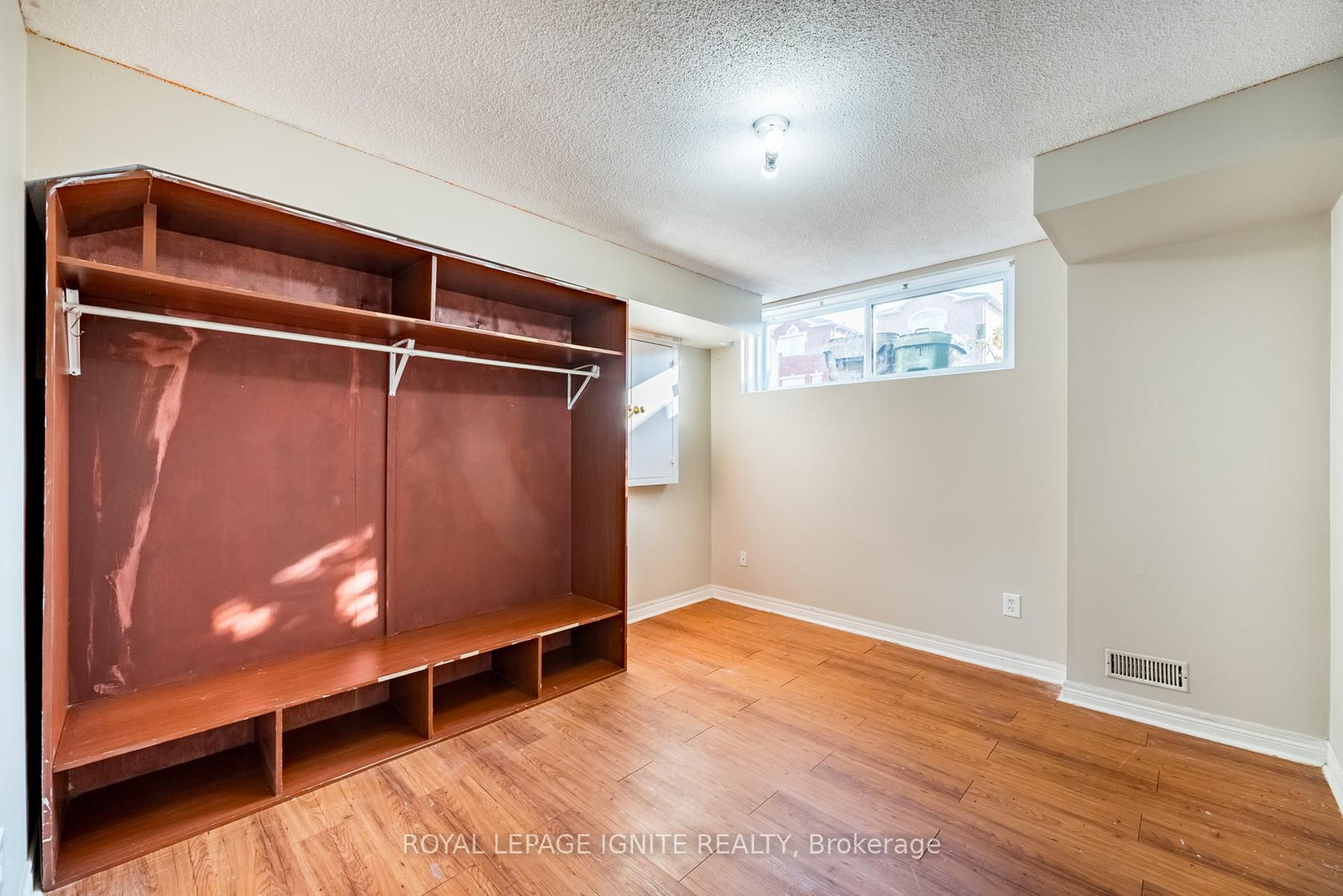 176 Wright Avenue, Unit BSMT - Photo 20