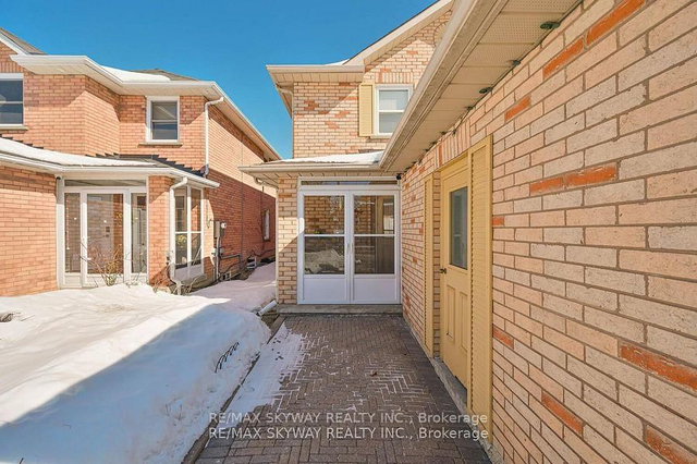 117 Richvale Drive S