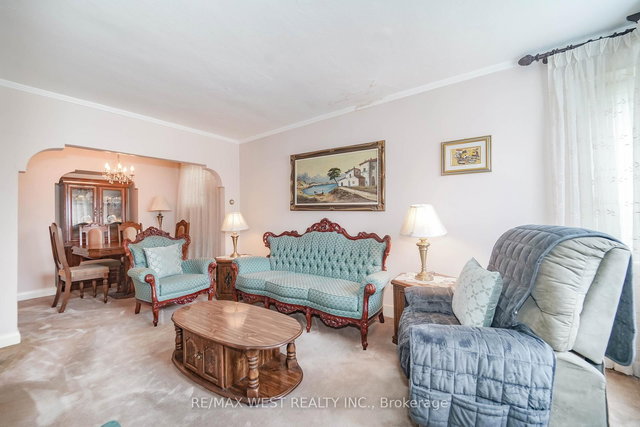 617 Caledonia Road