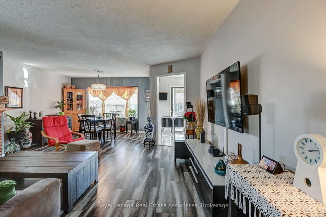 70 Nectarine Crescent