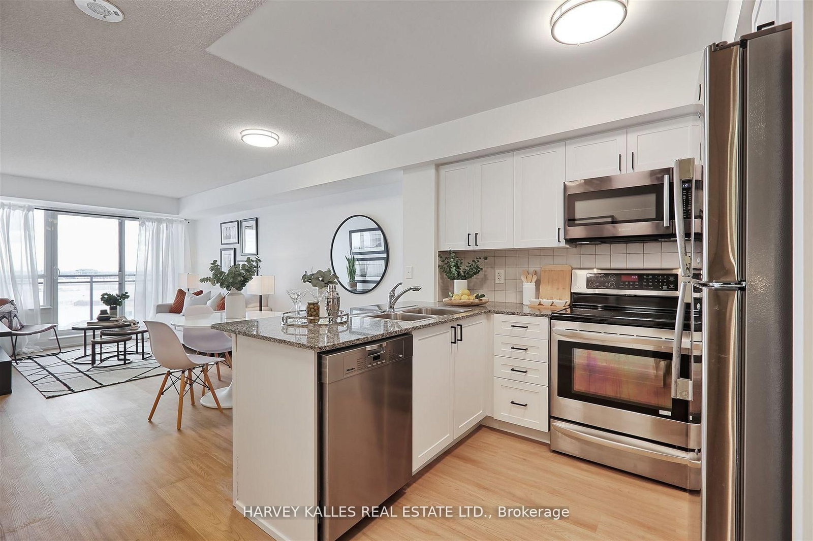 1070 Sheppard Avenue W, Unit 912 - Photo 4