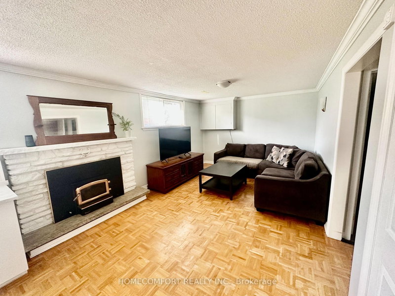 Lower - 1023 Mcbride Ave, Mississauga, L5C 1M3 | Image 3