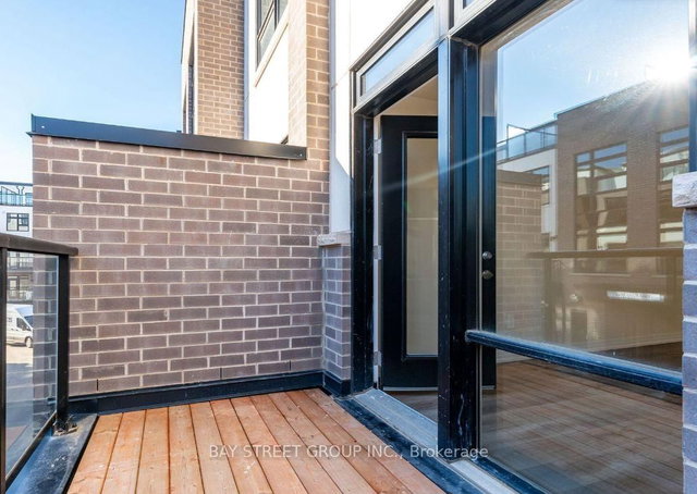 102 - 1585 Rose Way