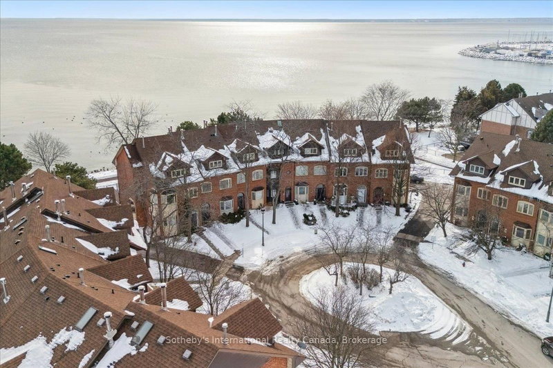 home for sale on 10 Southwind Terrace