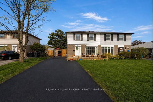 24 Flamingo Crescent