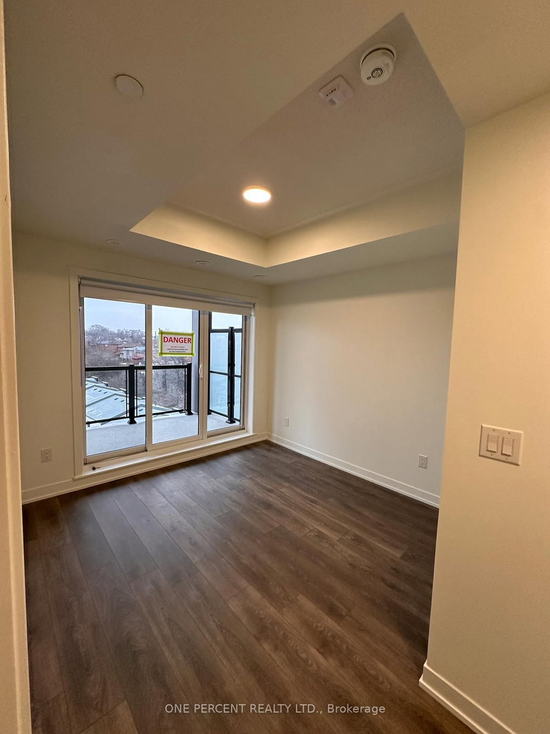 610 - 165 Canon Jackson Dr, Toronto, M6M 0C4 | Image 3