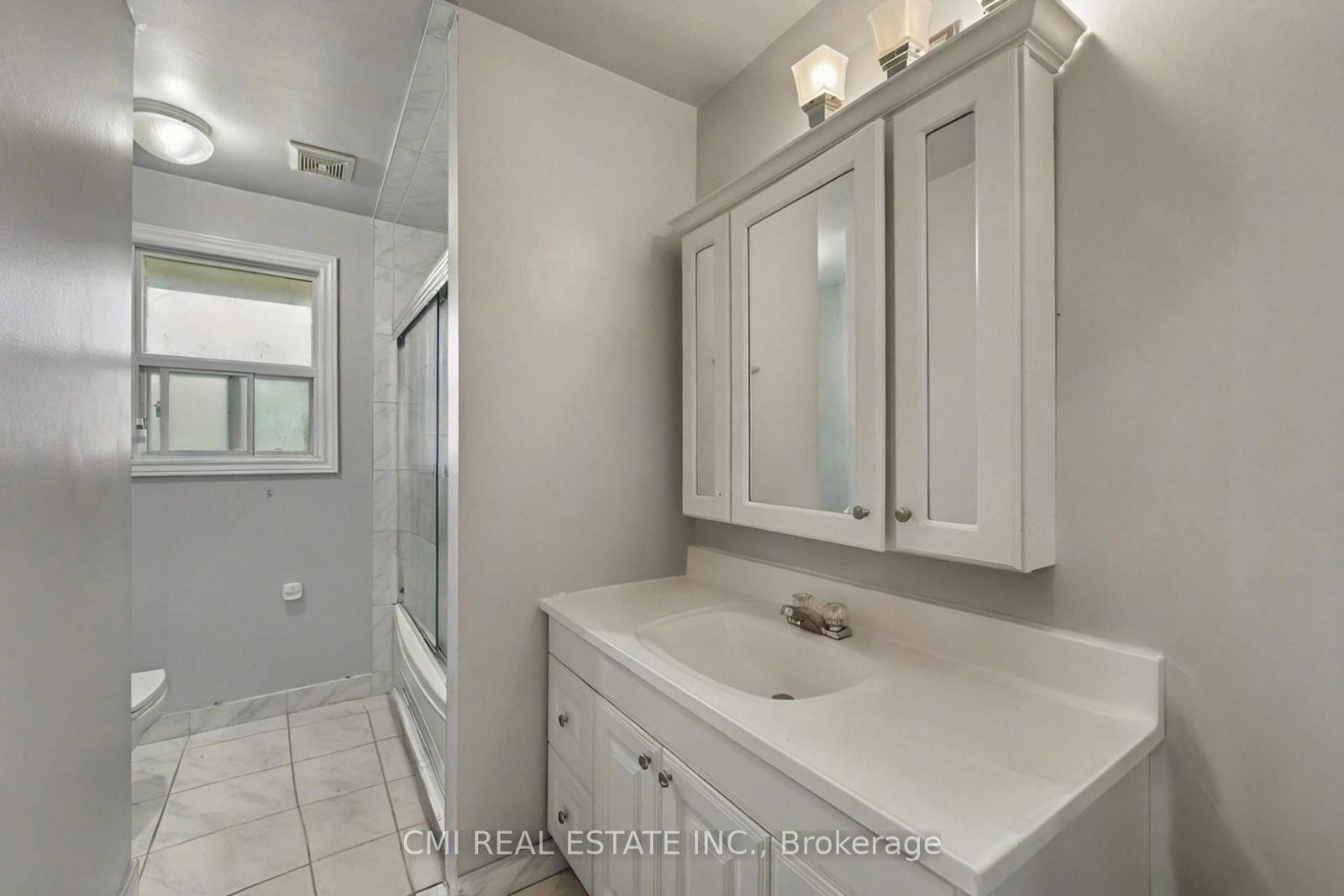 2610 Islington Avenue • Toronto, ON photo 15