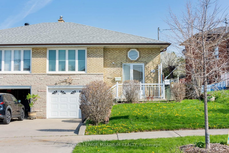 44 Fallingdale Cres, Toronto, M3J 1C5 | Image 2