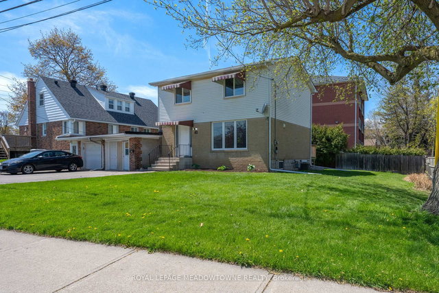 82 Maple Avenue