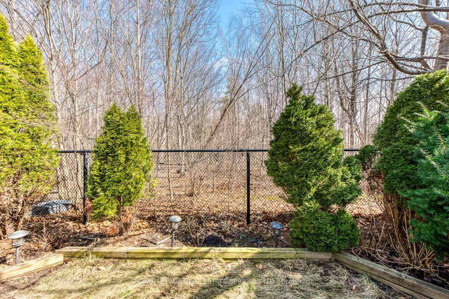 2066 Broadleaf Crescent