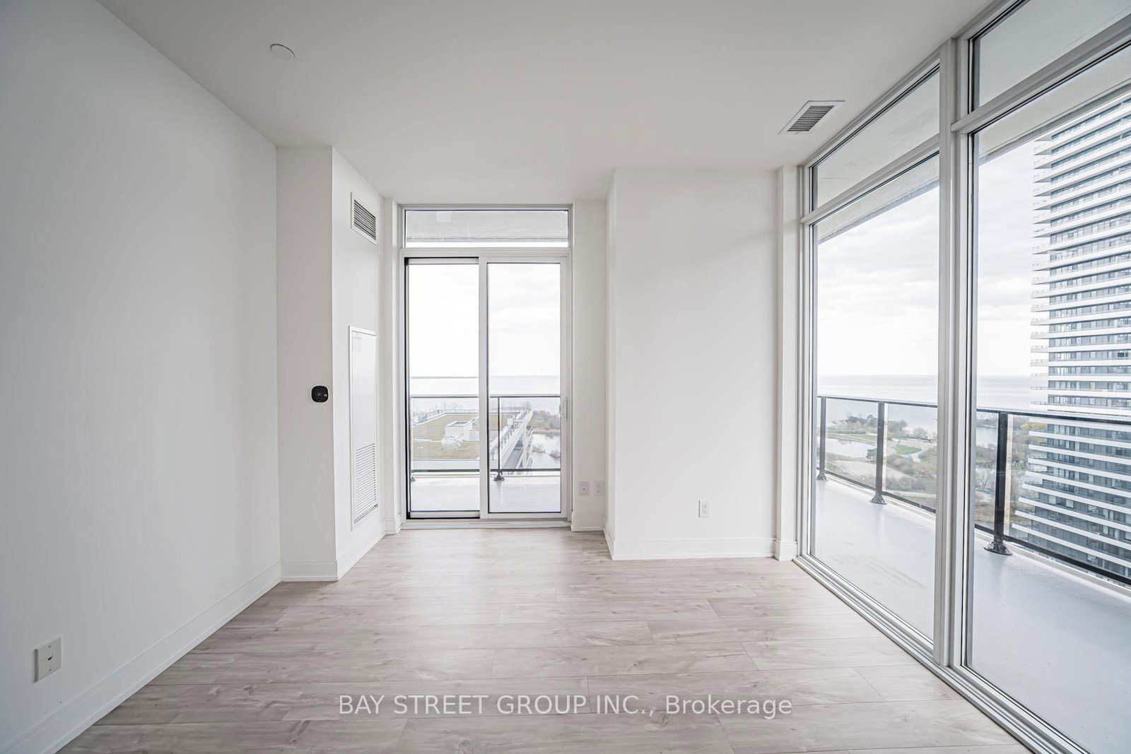 70 Annie Craig Drive • #2107 • Toronto, ON photo 18