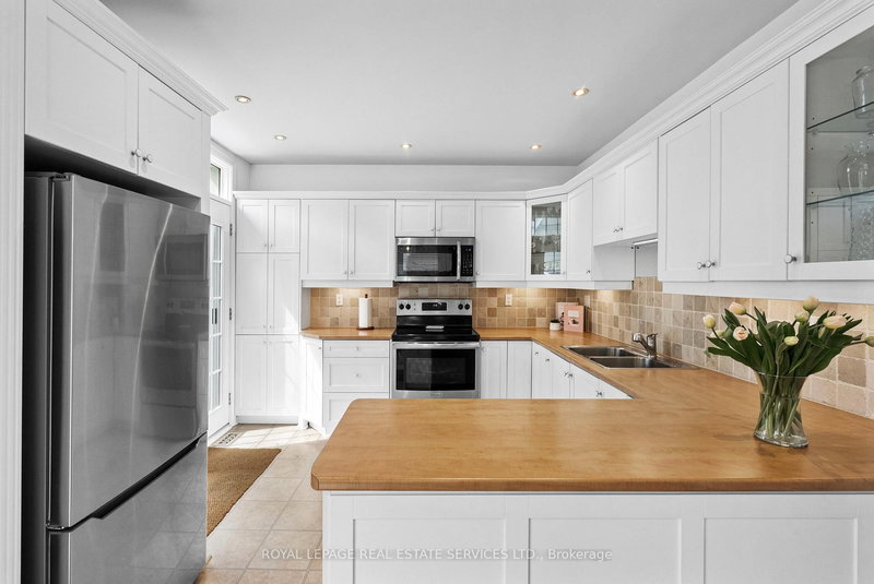 70 Third St, Toronto, M8V 2X9 | Image 3