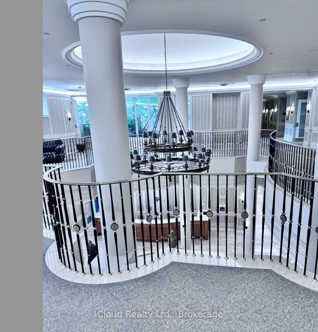 1008 - 35 Kingsbridge Garden Circle
