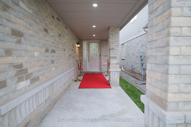 4236 Saunders Crescent