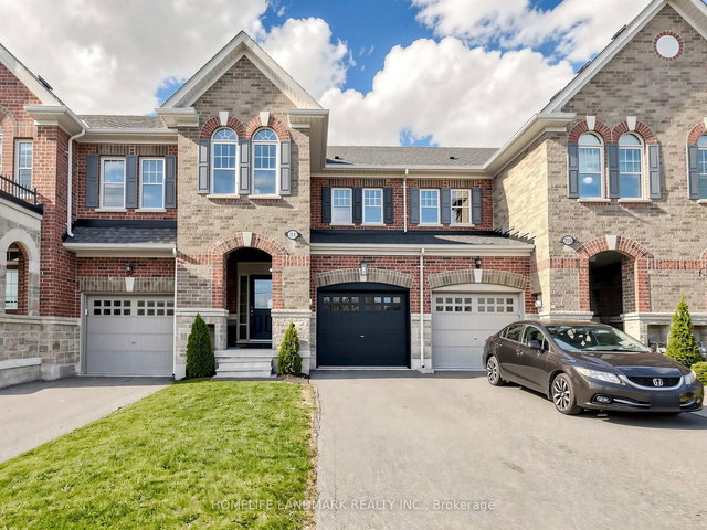 31 True Blue Crescent