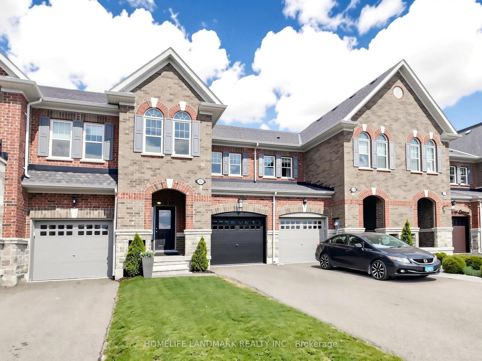 31 True Blue Crescent • Caledon, ON photo 3