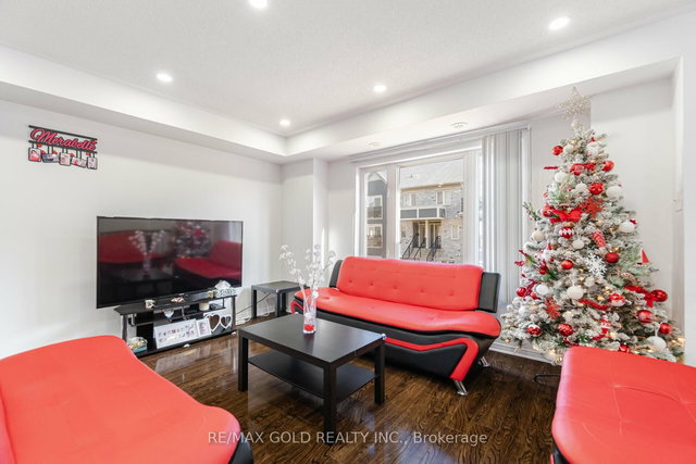 142 - 60 Fairwood Circle