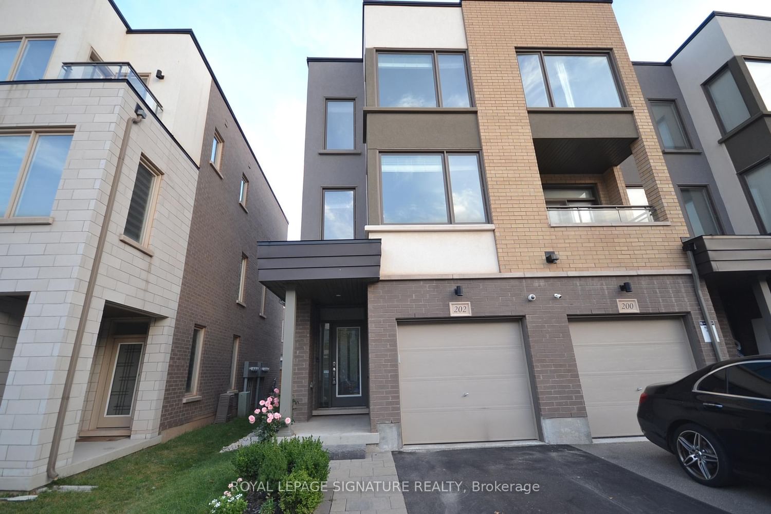 Townhouse for lease at 202 Huguenot Road, Oakville, Ontario, L6H 0L4 - Glenorchy - MLS: W13084086