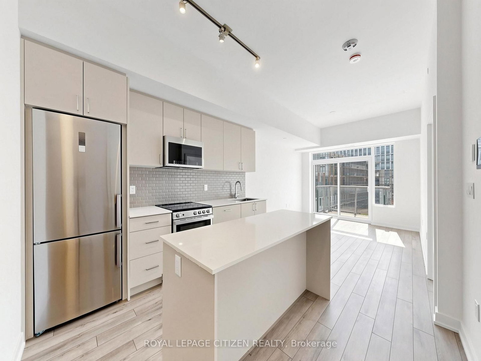 1005 Dundas Street, Unit 523 - Photo 16