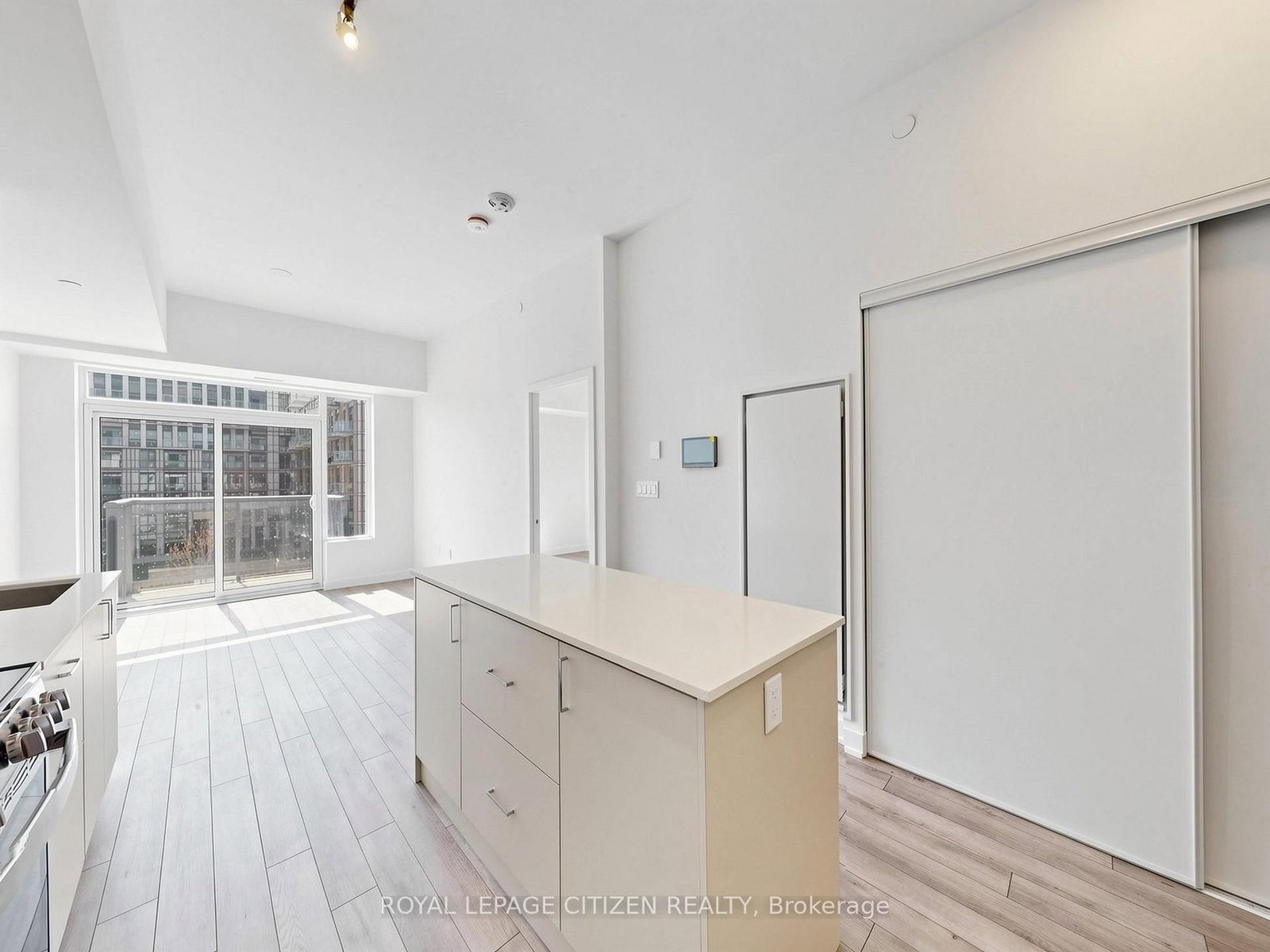 1005 Dundas Street, Unit 523 - Photo 17