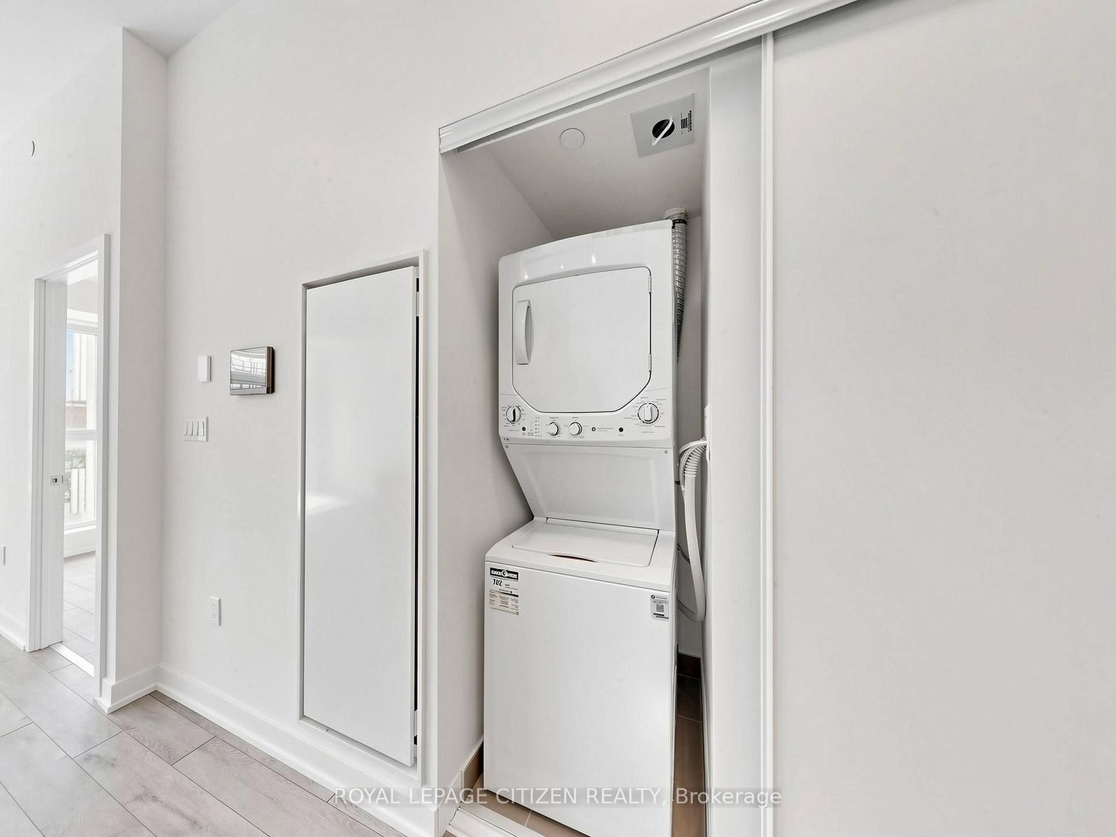 1005 Dundas Street, Unit 523 - Photo 31