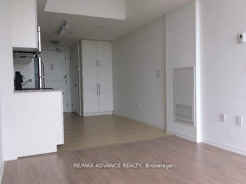 800 Lawrence Avenue W, Unit 1921 - Photo 13