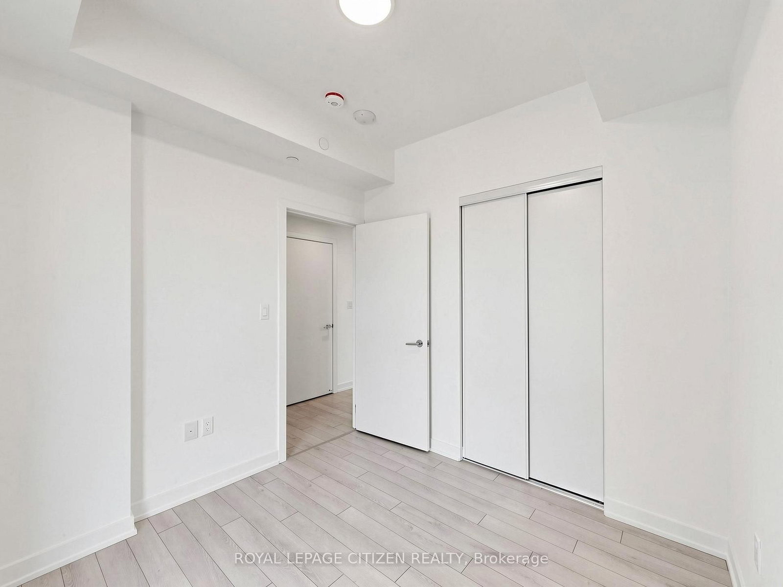 1005 Dundas Street • #814 • Oakville, ON photo 21